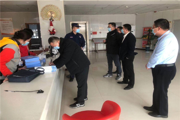 检查组到仁康养老进行隐患大排查、大整治以及疫情防控检查